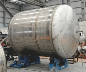 خزانات وأوعية صحية من الفولاذ المقاوم للصدأ