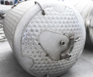 خزانات وأوعية صحية من الفولاذ المقاوم للصدأ